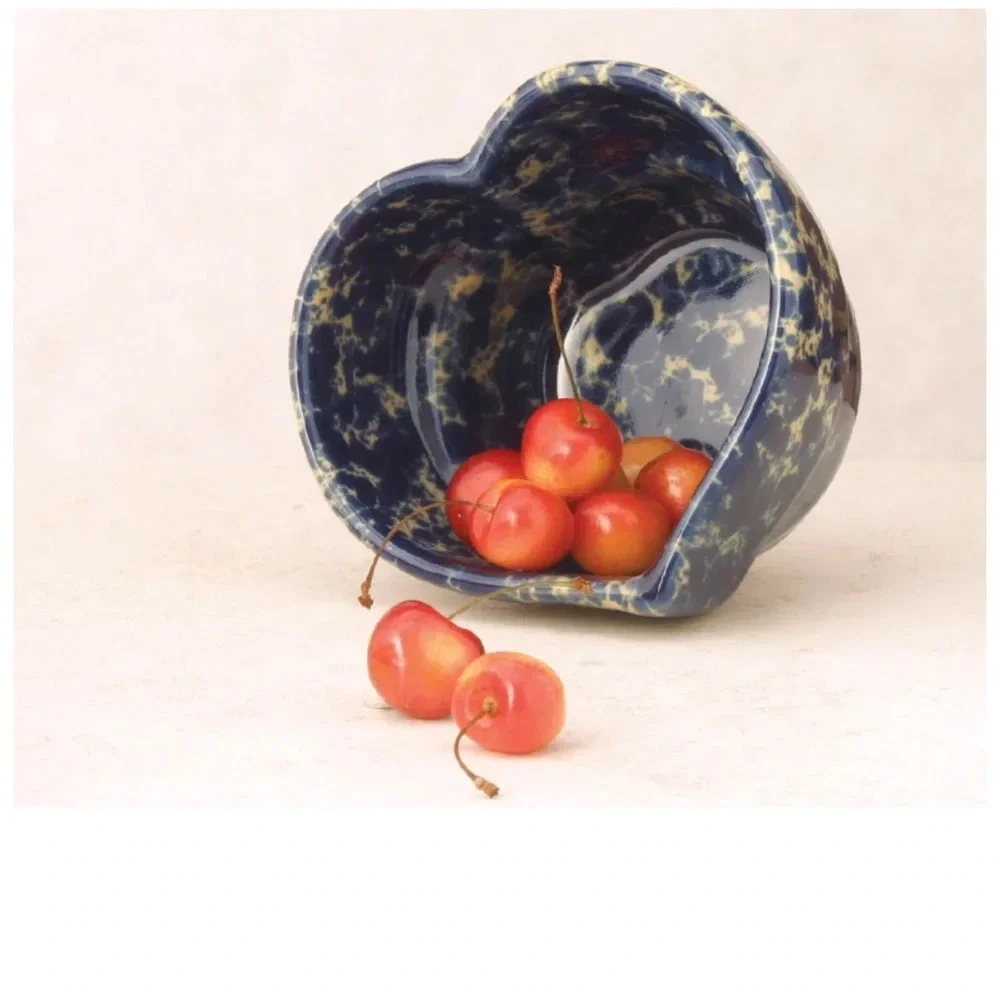 Bennington Heart Baker bowl Blue heart  stoneware dishwasher microwave oven safe